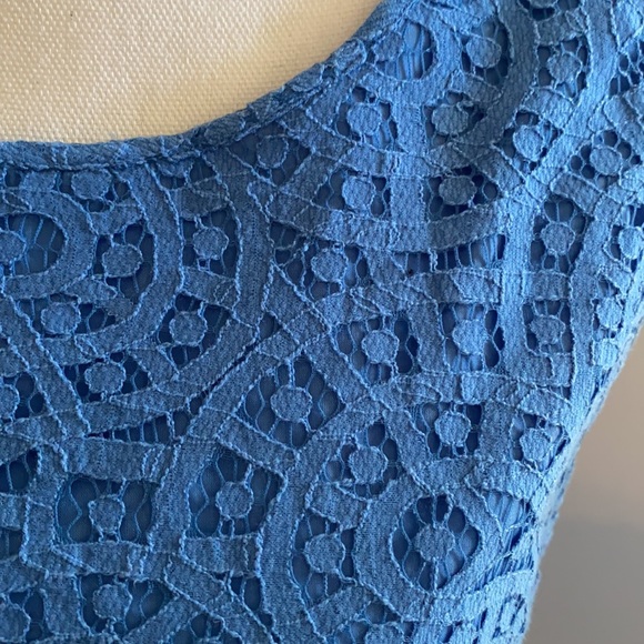 Lovely Lace Periwinkle Talbot’s Tank - Picture 2 of 4